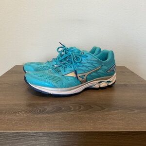 Blue Mizuno WaveRider 20 running shoes, size 6.5